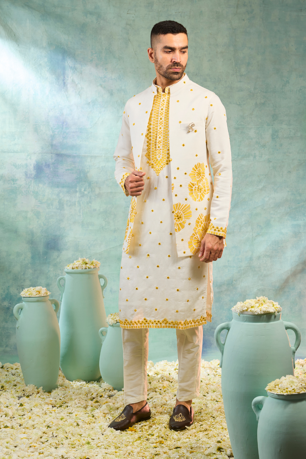 Silk koti set with thread and mirror work