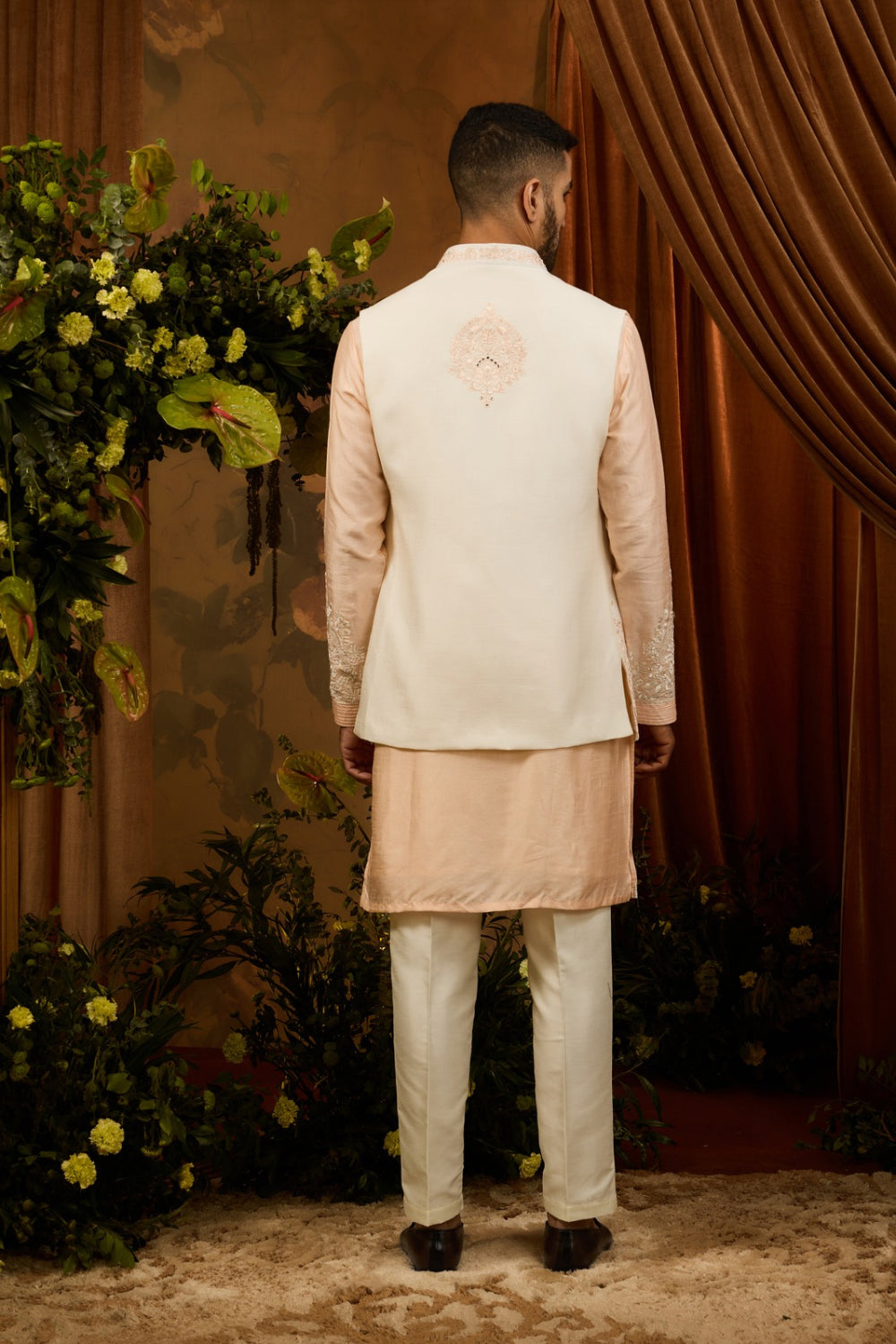 Peach & white silk koti set with thread embroidery