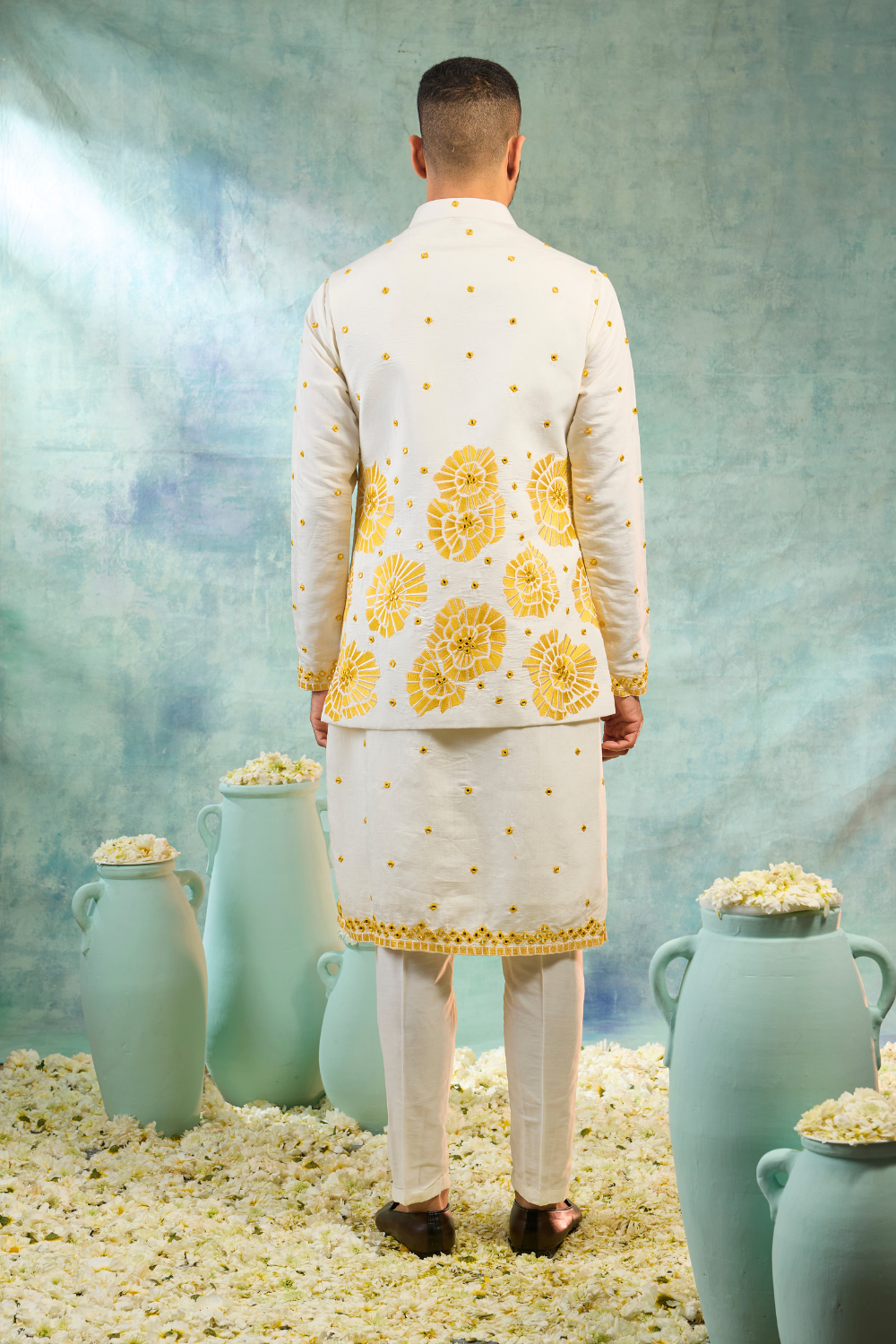 Silk koti set with thread and mirror work