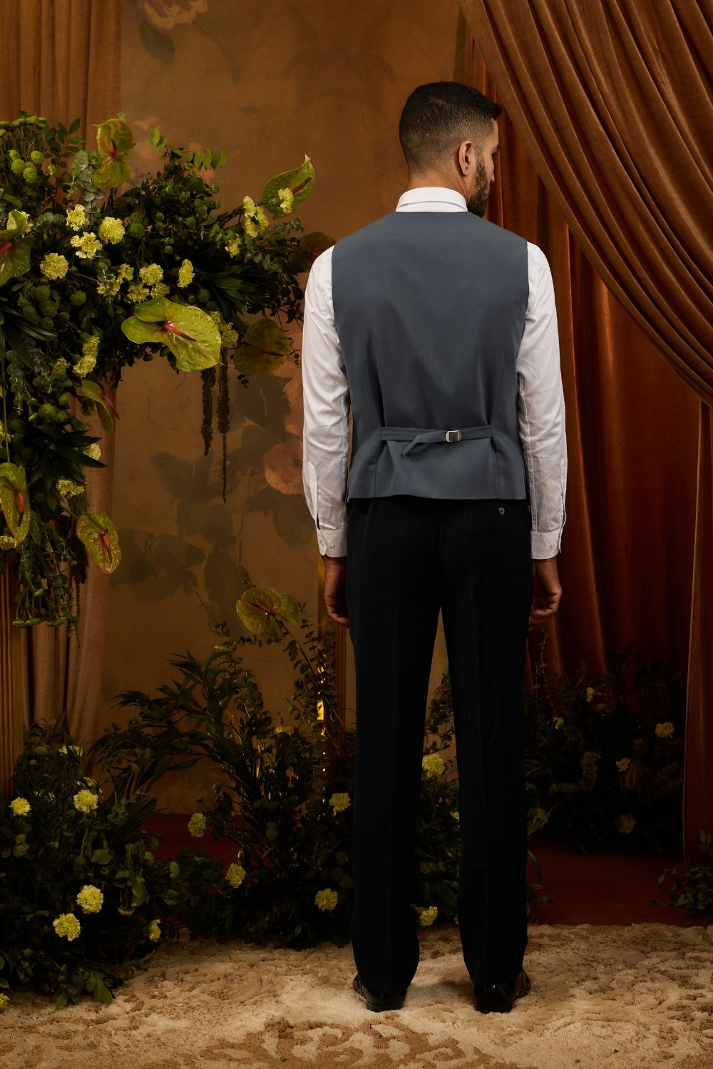 Silk tuxedo with square print