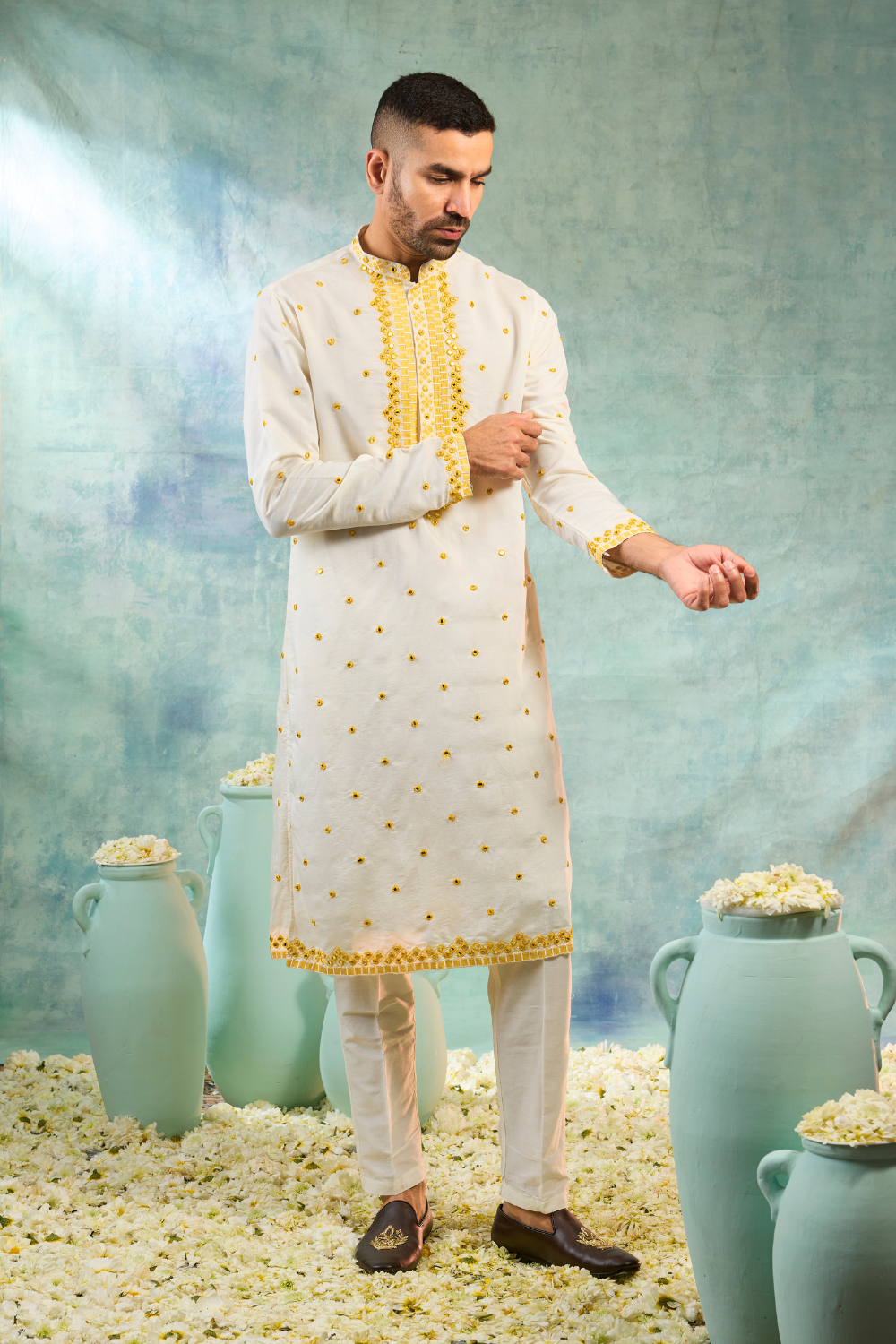 Silk koti set with thread and mirror work