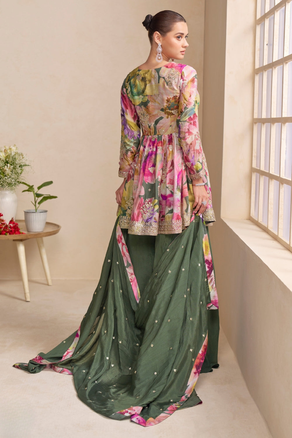 CHINON PALAZZO SUIT WITH EMBROIDERY AND SEQUINS