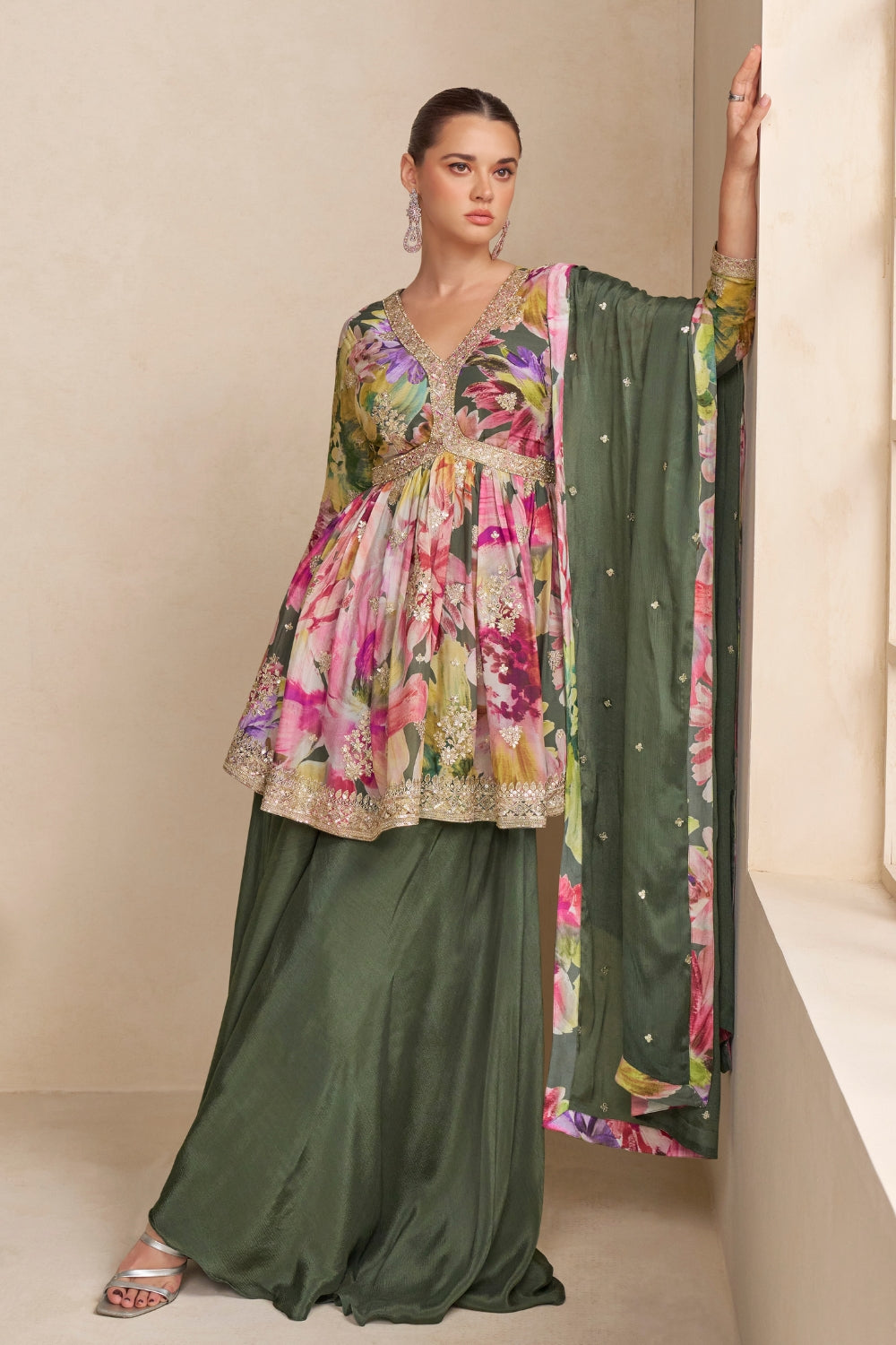 CHINON PALAZZO SUIT WITH EMBROIDERY AND SEQUINS