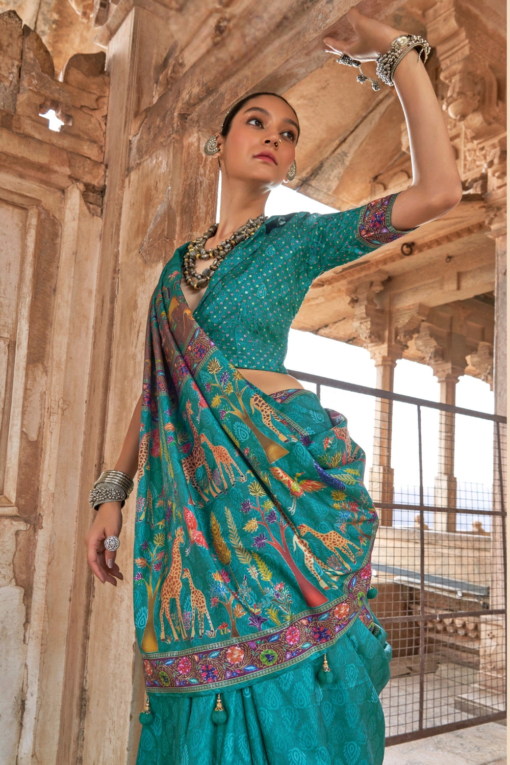 ORGANZA SAREE WITH ZARI