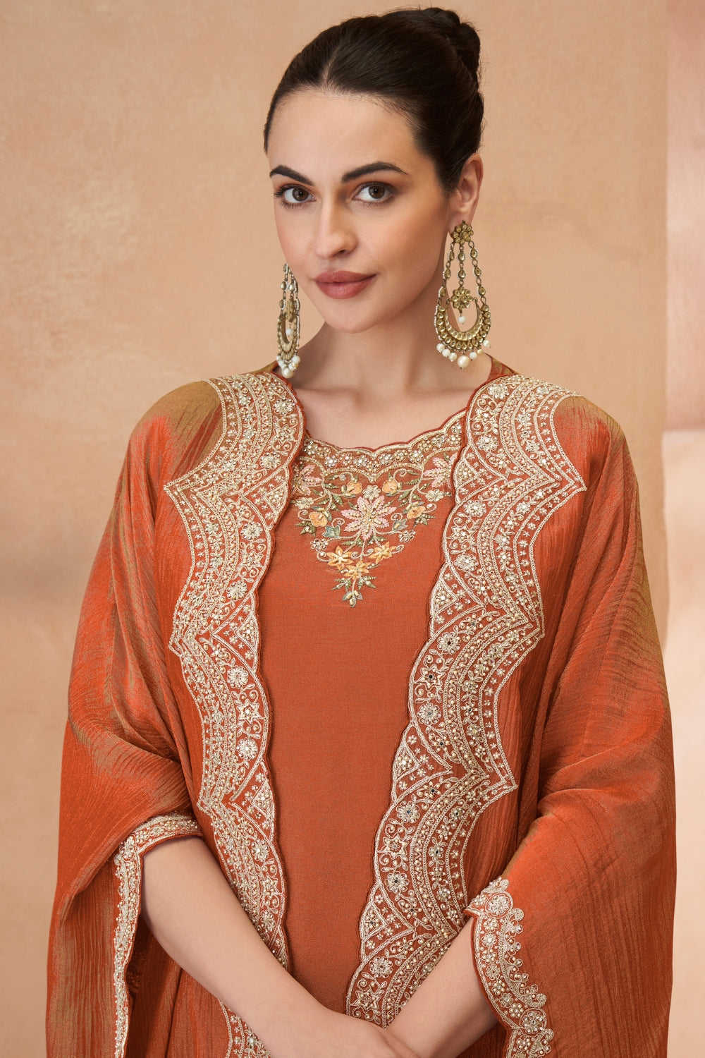 SILK PALAZZO SUIT WITH MIRROR AND CUTDANA