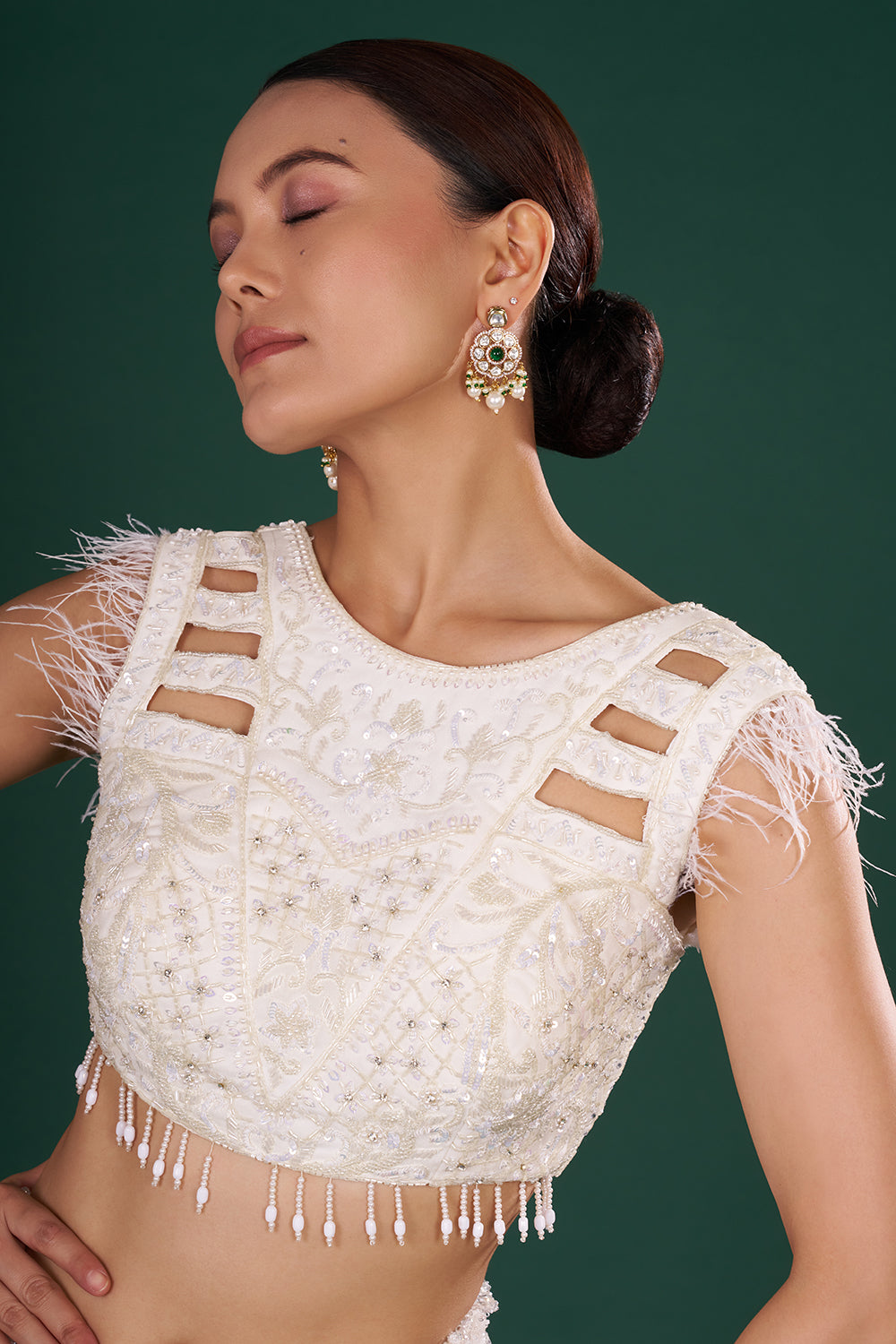 Off-White Net Saree in Linear Pattern and Unstitched Blouse