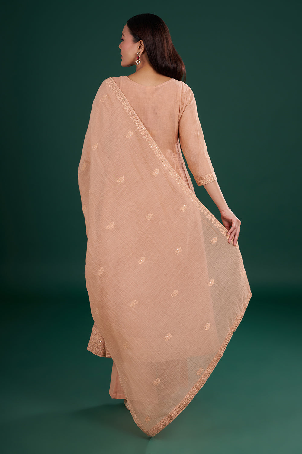 Peach Muslin Kurta Set With Thread Embroidery