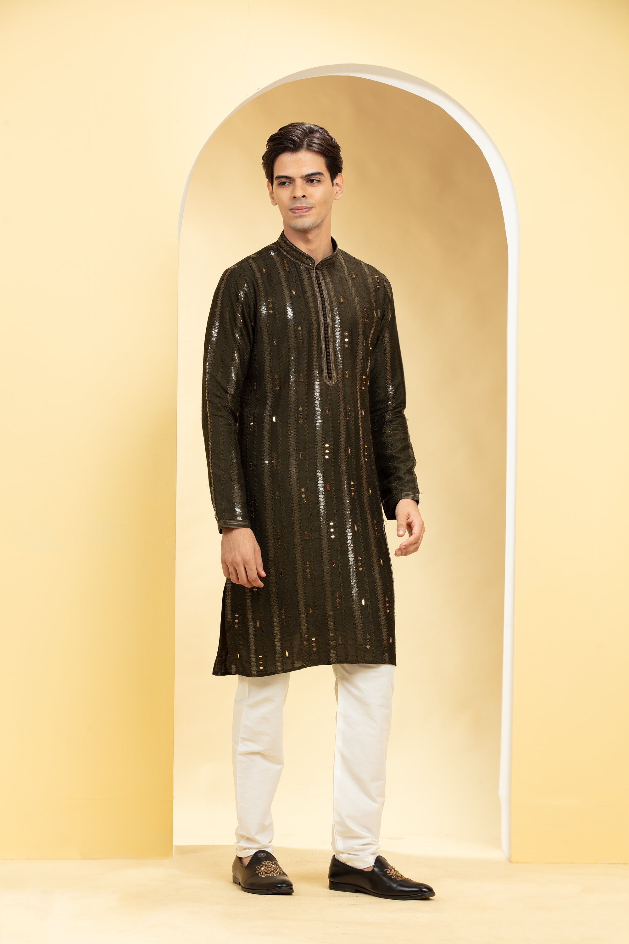 Latest Mehndi Kurta Designs For Grooms In 2024-2025