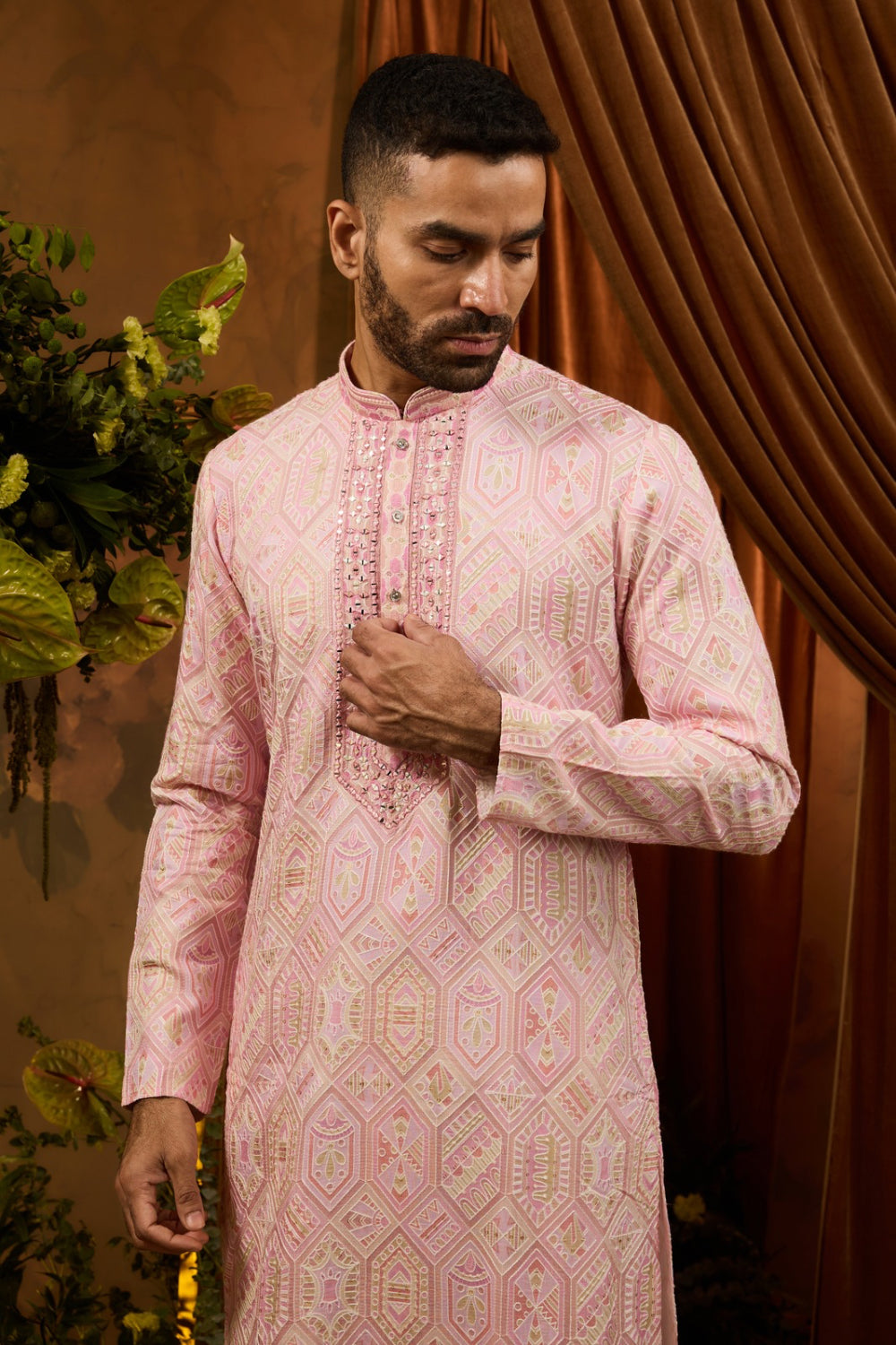 Pink silk kurta set with mirror and thread work