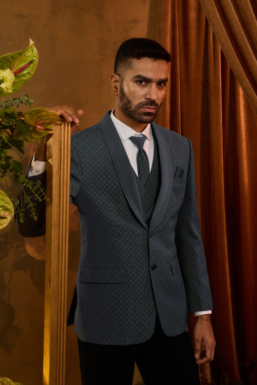 Grey silk tuxedo with square print