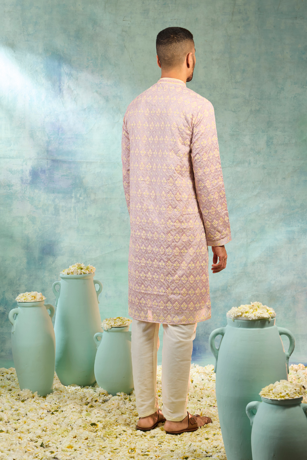 Lucknowi peach kurta set with thread and sequence work