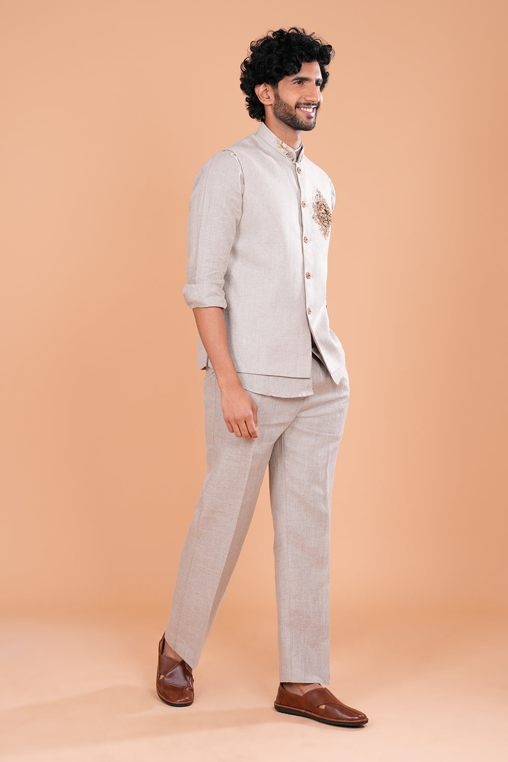 Regal Embroidered Bundi Set