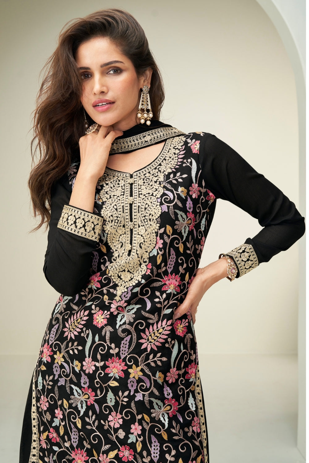 CHINON PALAZZO SUIT WITH EMBROIDERY AND SEQUINS