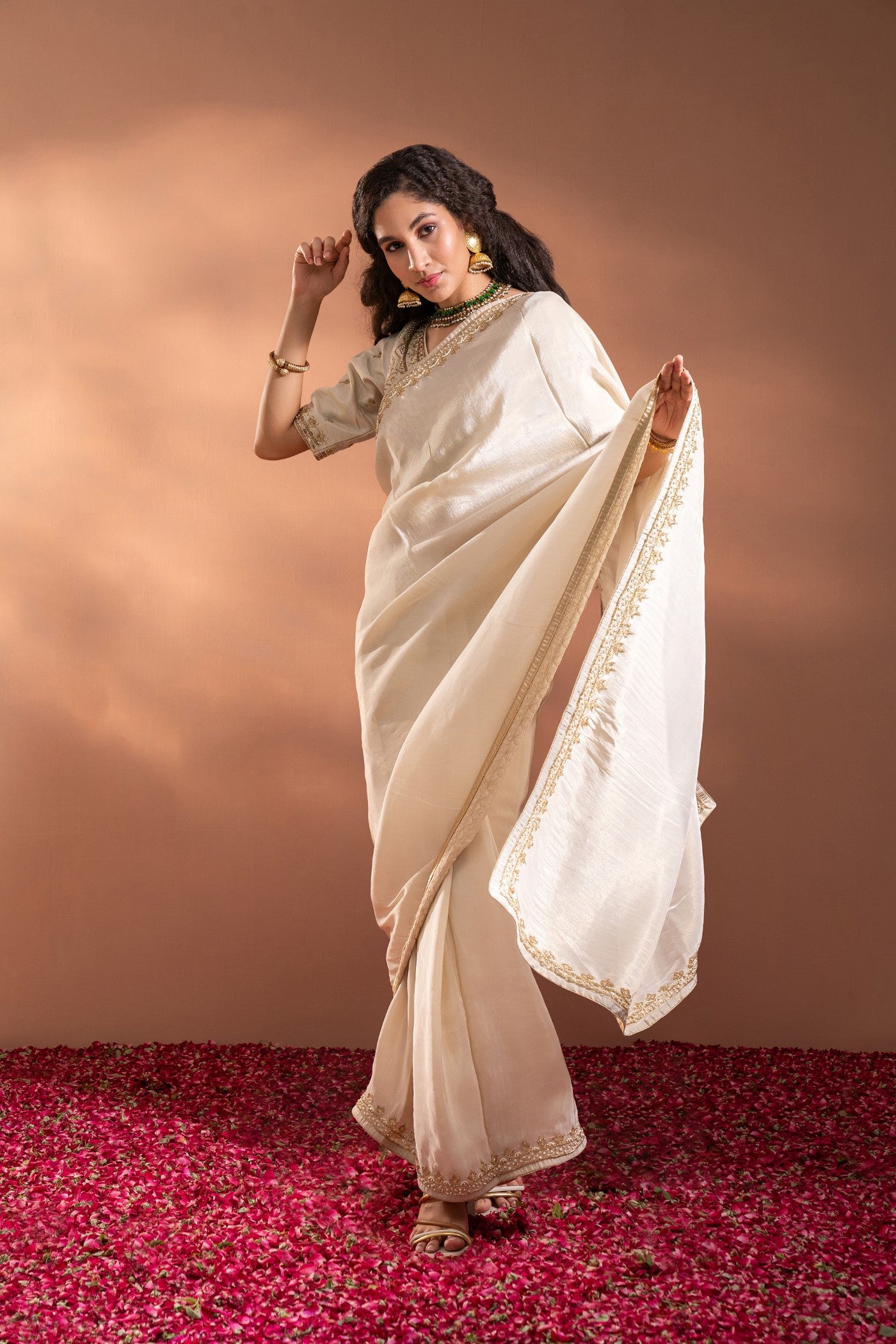 Buy Pure Handloom Banarasi Katan Silk White Saree Pink Border Online –  Sunasa
