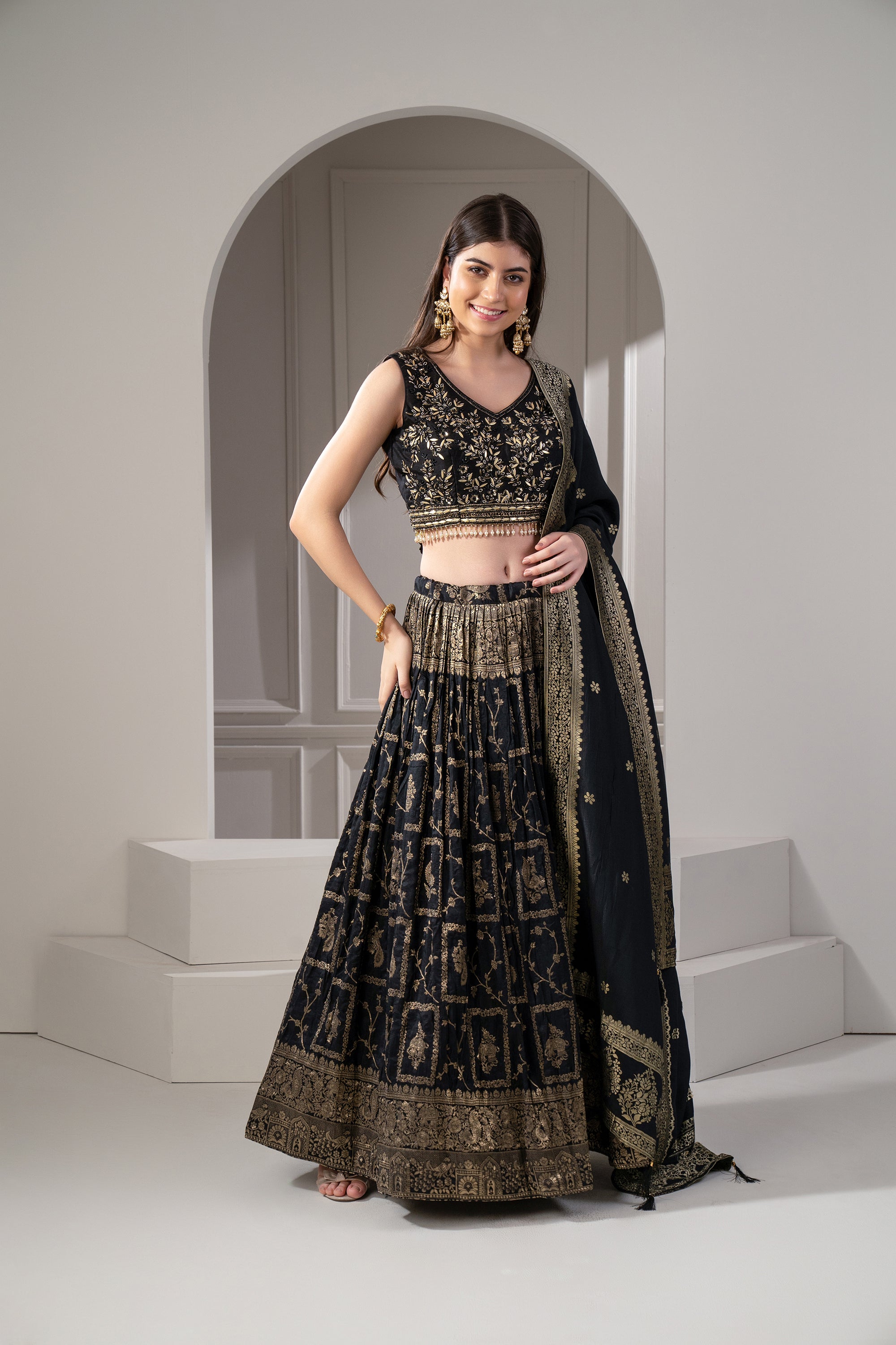 Black - Bollywood - Lehenga Cholis: Buy Indian Lehenga Outfits Online |  Utsav Fashion