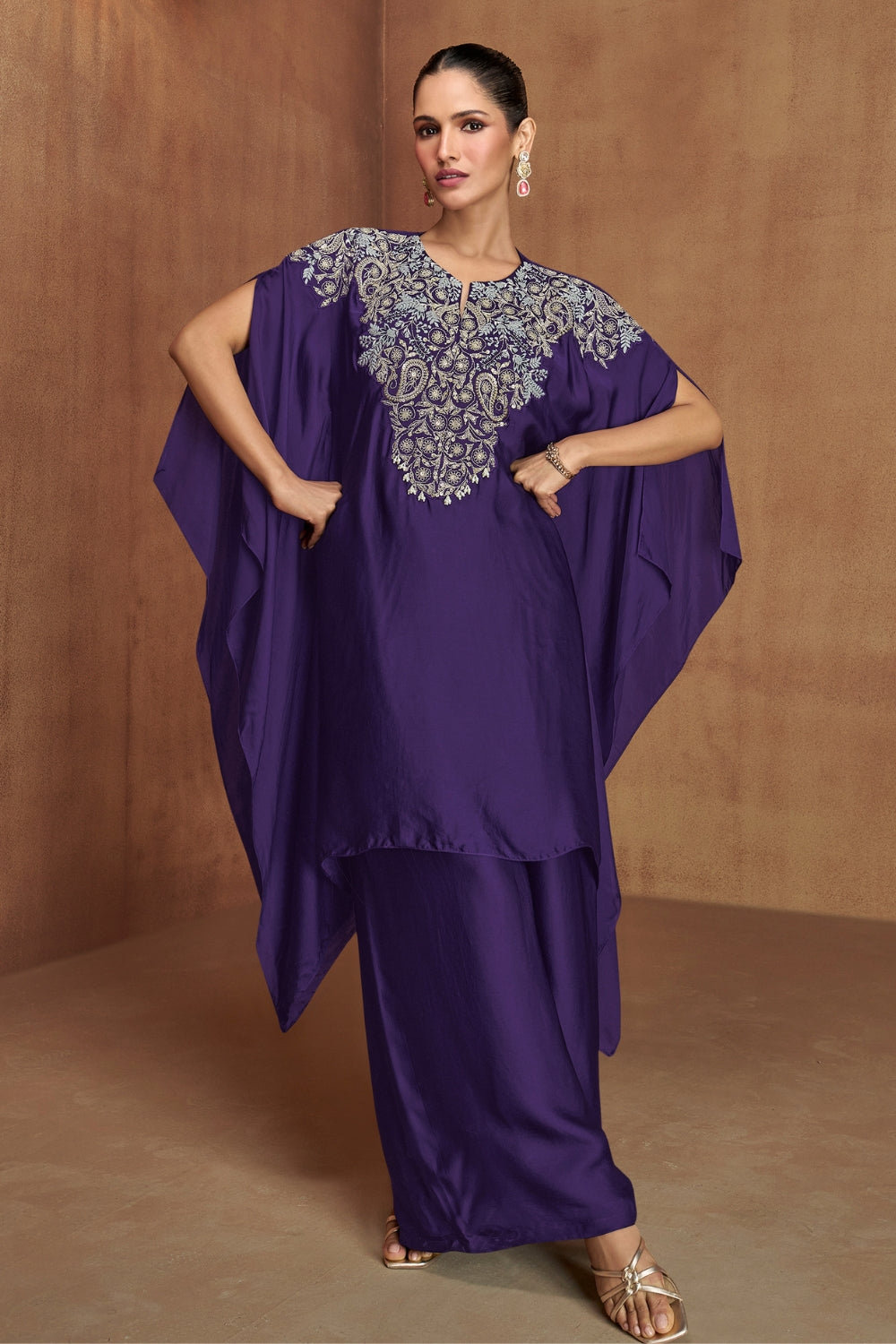 PURPLE PALAZZO SUIT WITH SEQUINS AND EMBROIDERY