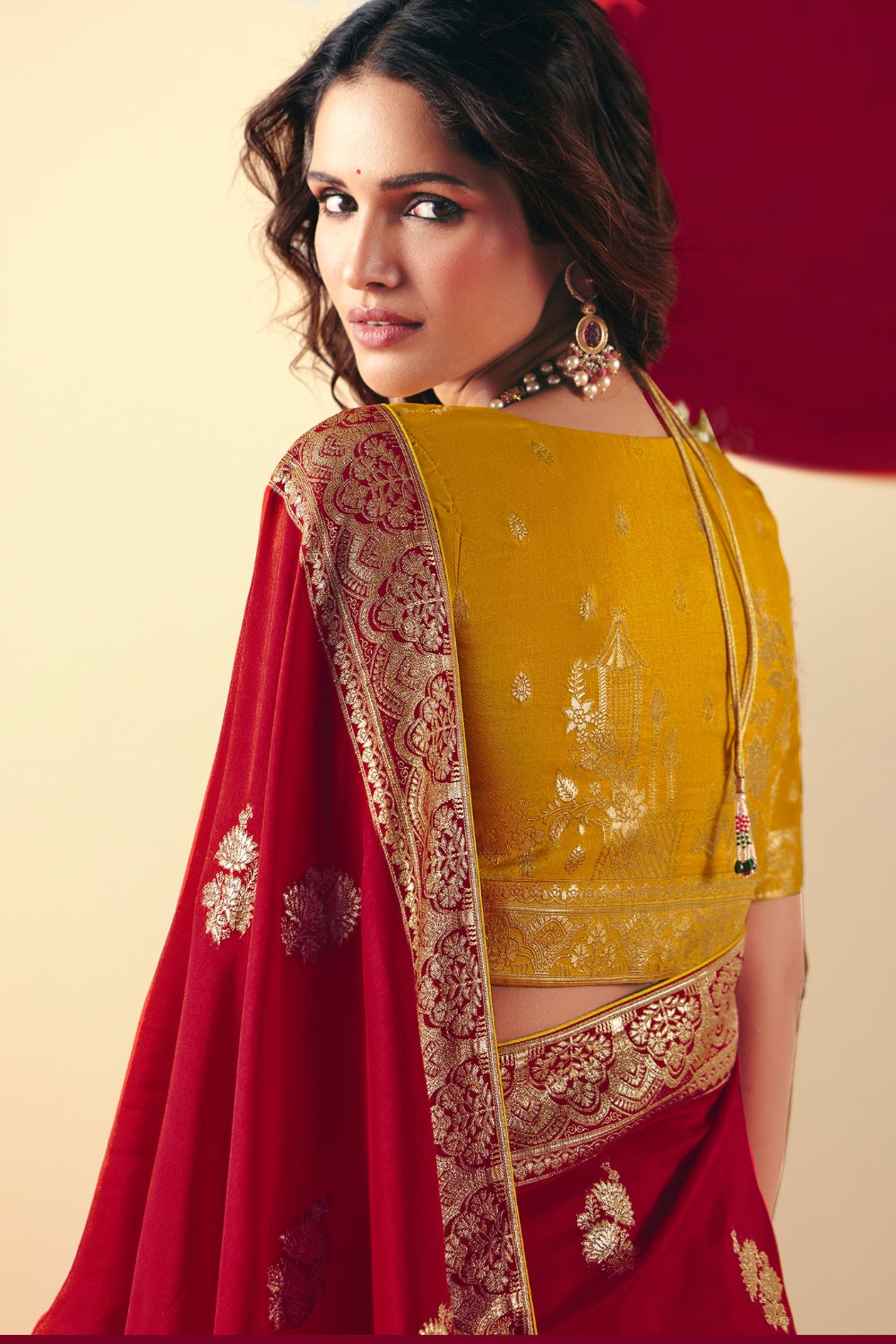 RED SILK WAVING SAREE