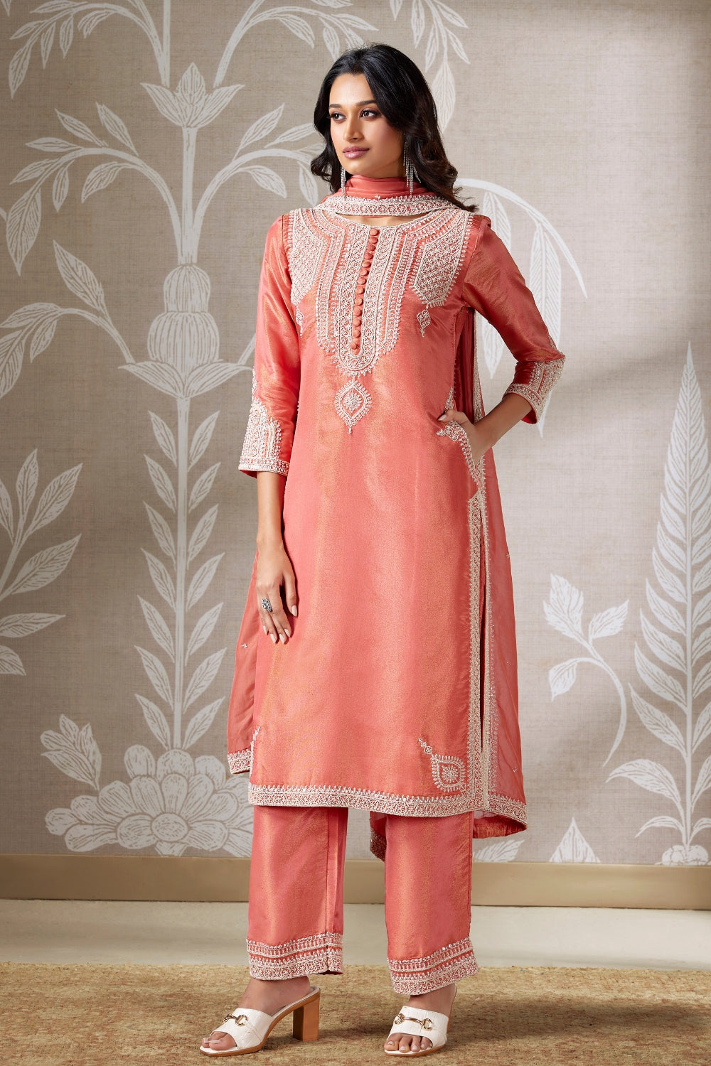 TISSUE SILK KURTA SET WITH EMBROIDERY AND CUTDANA