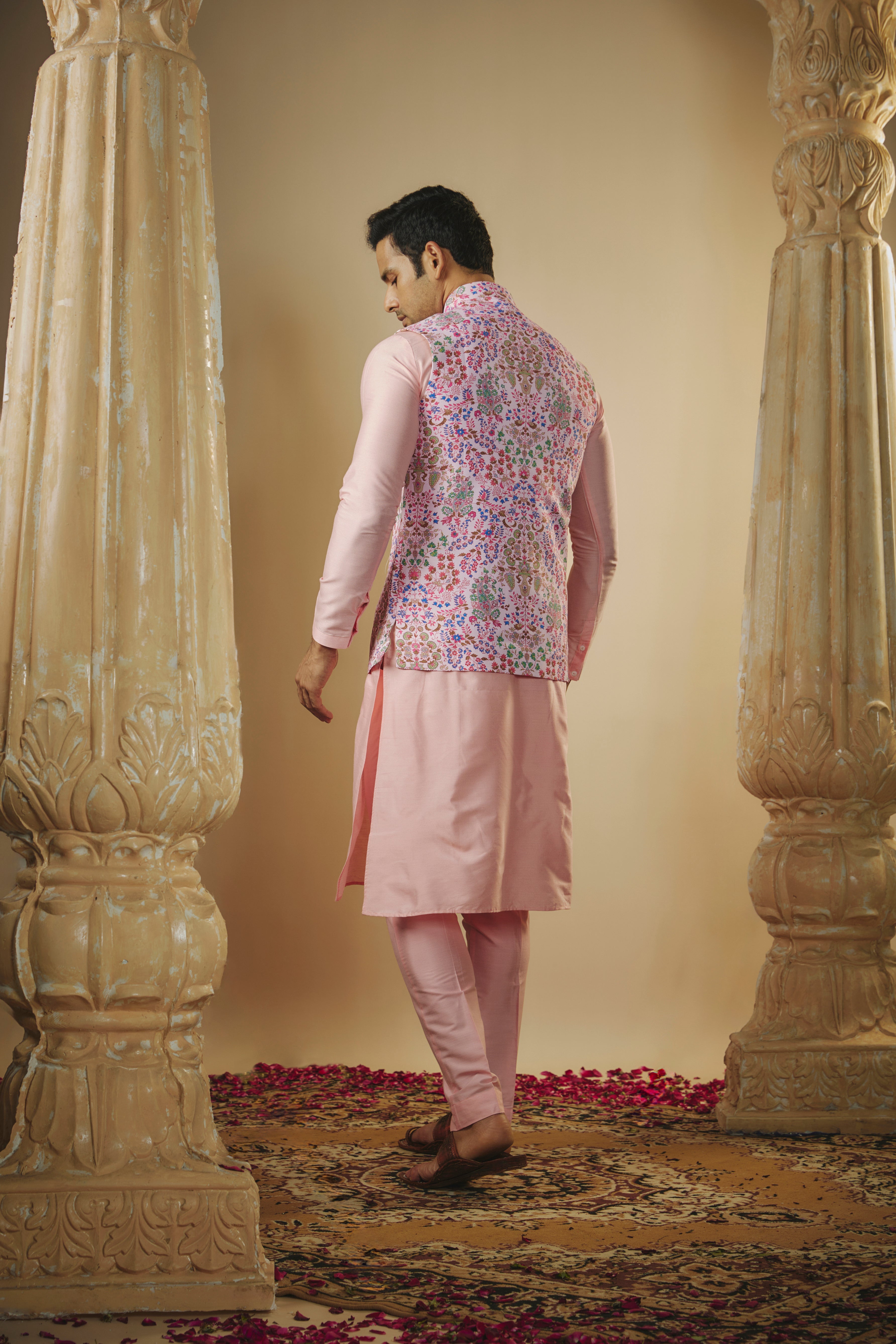 Pink and Pearl White Shaded Kurta Pajama Set in Silk Along with Jacket