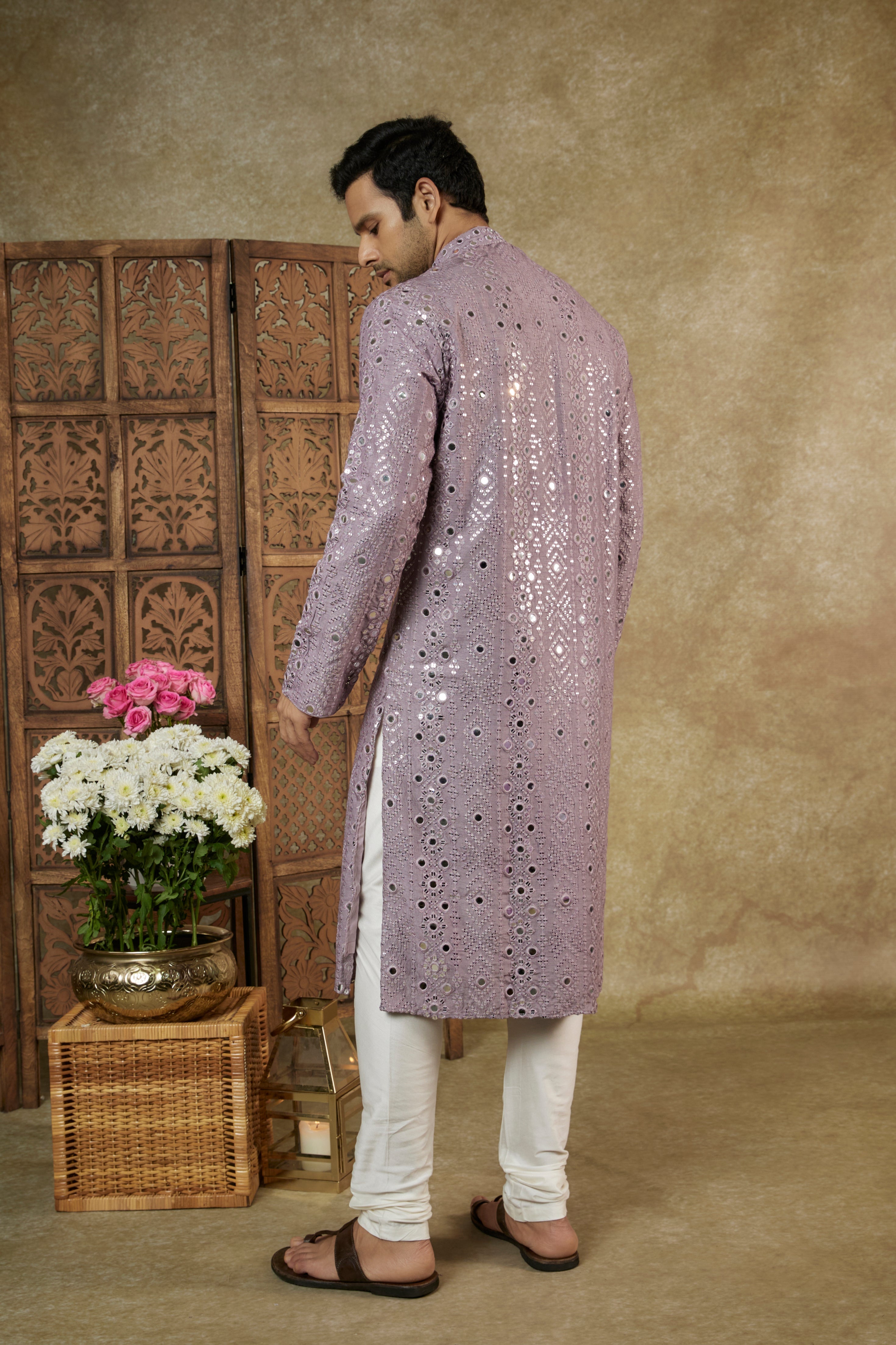 PALE LILAC LUCKNOWI RESHAM AND MIRROR EMBROIDERED KURTA SET